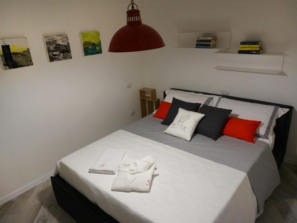 Les Suites Di Parma Bilik gambar