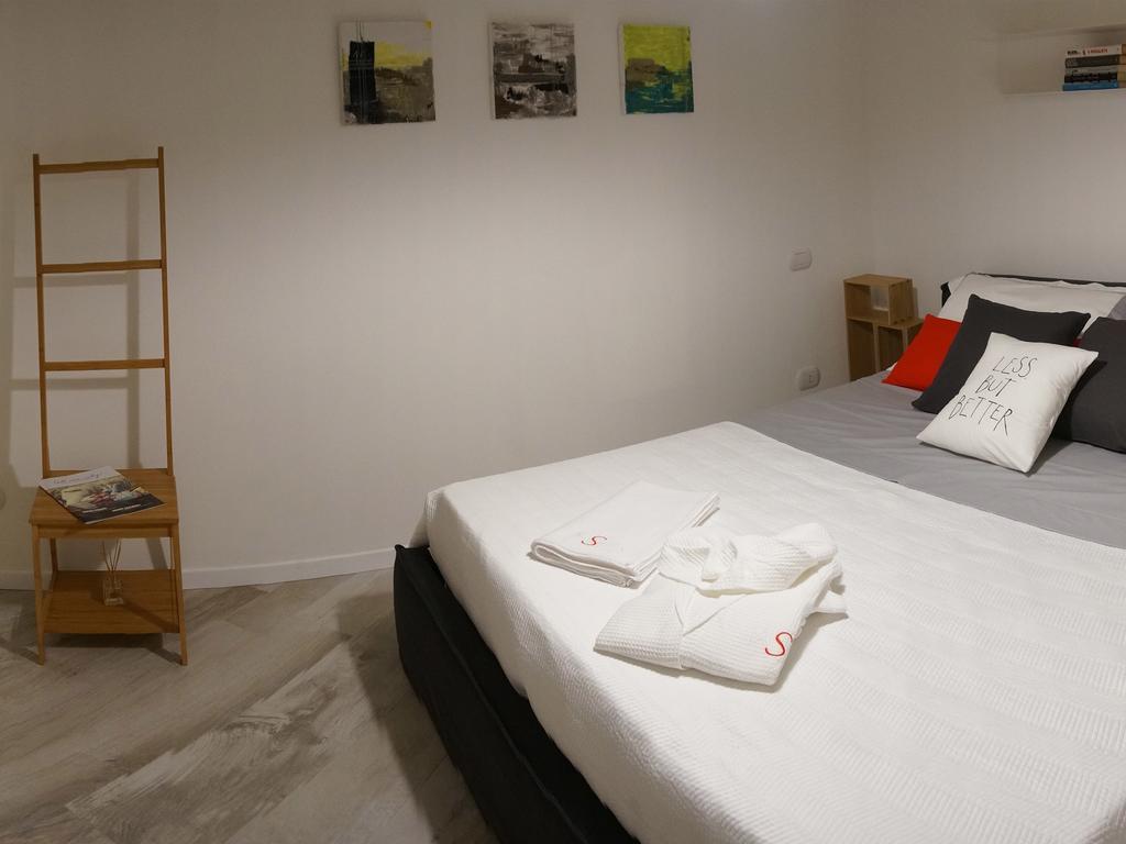 Les Suites Di Parma Bilik gambar